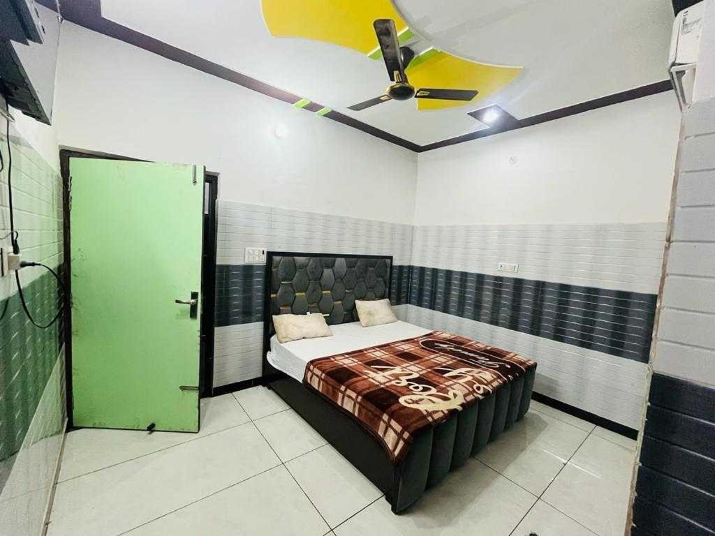 Spot On Hotel Masuri 密拉特 外观 照片